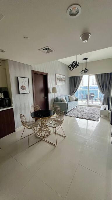 2bed With Burj Khalifa View Apartment *